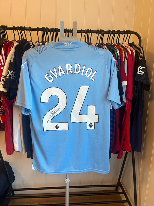 Gvardiol signert drakt