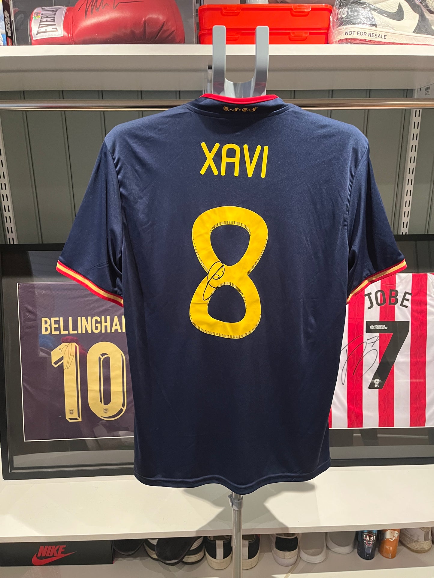Signert Xavi drakt